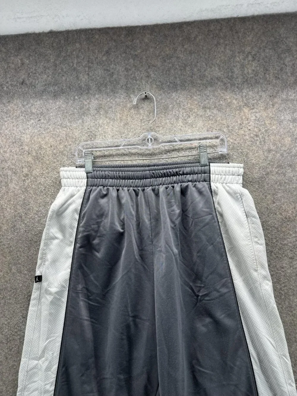 Jordan Sweatpants Mens 2XL Gray White Fleece Ankle Zip Basketball Practice Y2K